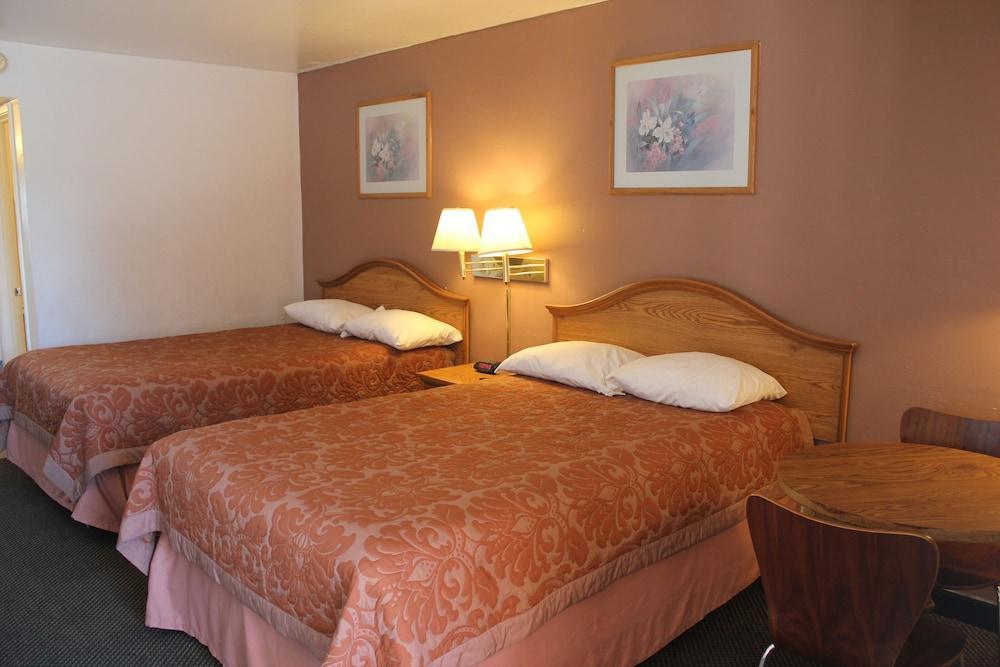 ซูเปอร์ 8 บาย วินด์แฮม ทูซอน/อีสต์/ดีเอ็มเอเอฟ แอเรีย Hotel ภายนอก รูปภาพ