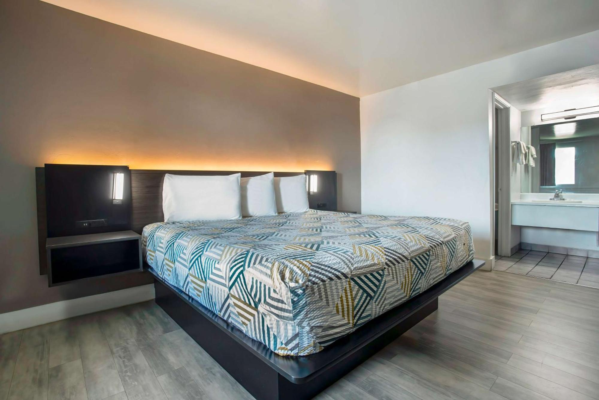 ซูเปอร์ 8 บาย วินด์แฮม ทูซอน/อีสต์/ดีเอ็มเอเอฟ แอเรีย Hotel ภายนอก รูปภาพ
