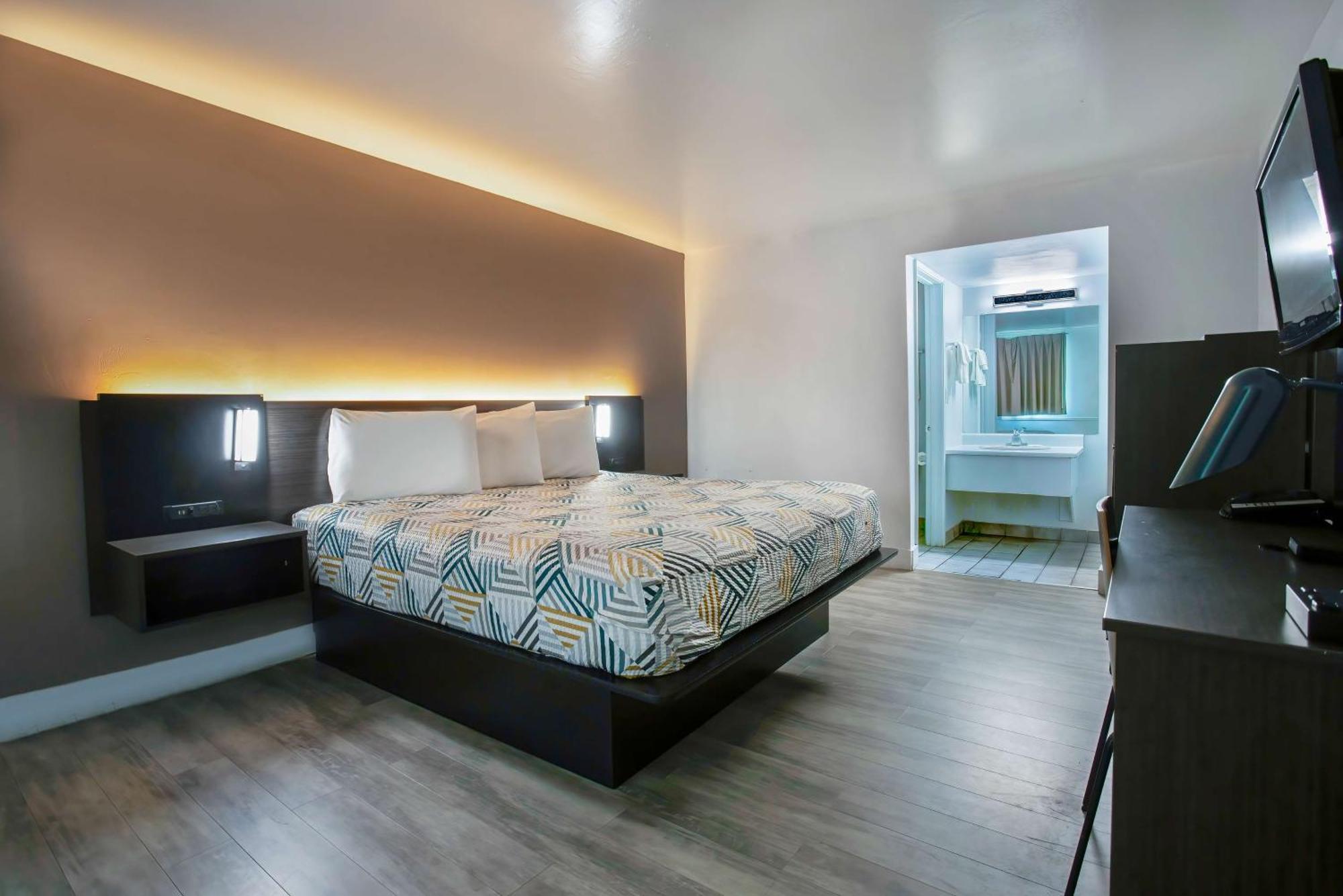 ซูเปอร์ 8 บาย วินด์แฮม ทูซอน/อีสต์/ดีเอ็มเอเอฟ แอเรีย Hotel ภายนอก รูปภาพ