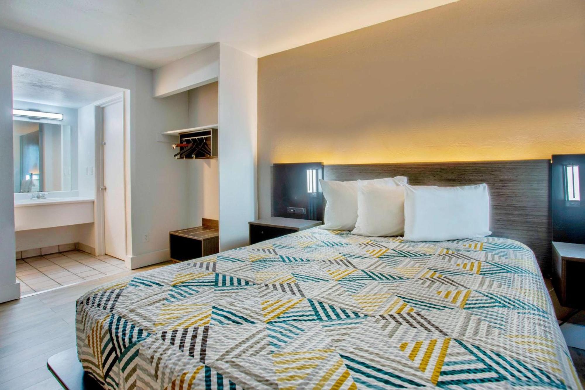 ซูเปอร์ 8 บาย วินด์แฮม ทูซอน/อีสต์/ดีเอ็มเอเอฟ แอเรีย Hotel ภายนอก รูปภาพ