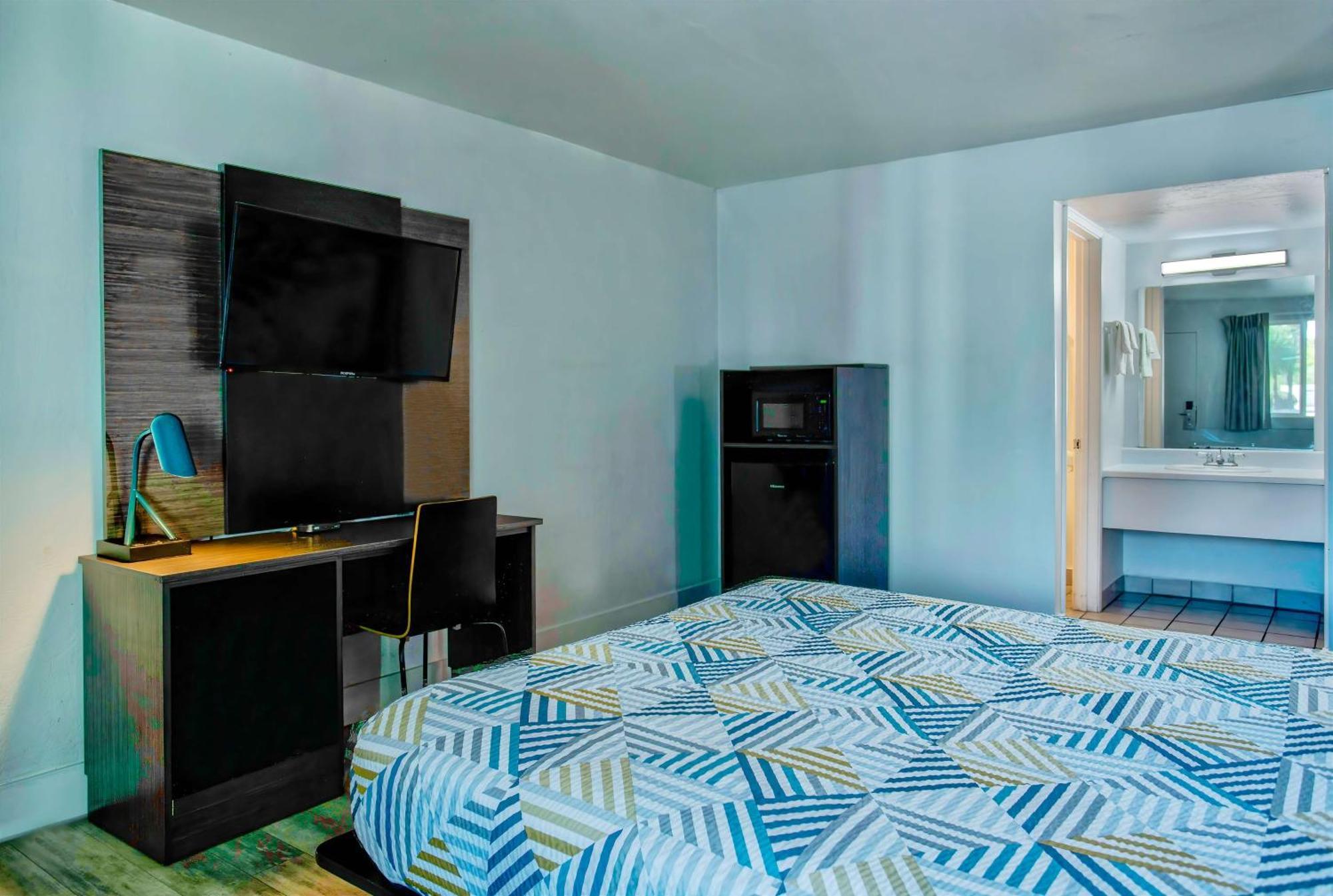 ซูเปอร์ 8 บาย วินด์แฮม ทูซอน/อีสต์/ดีเอ็มเอเอฟ แอเรีย Hotel ภายนอก รูปภาพ