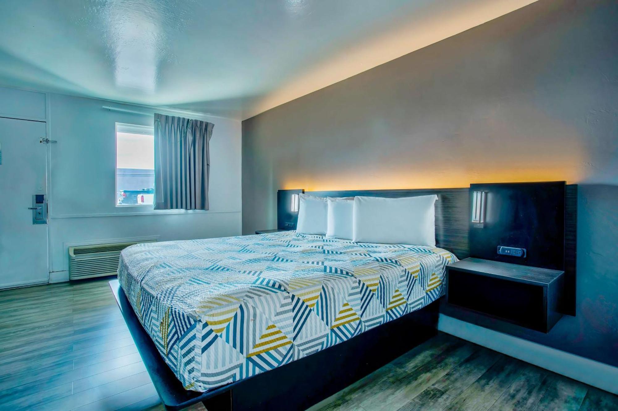 ซูเปอร์ 8 บาย วินด์แฮม ทูซอน/อีสต์/ดีเอ็มเอเอฟ แอเรีย Hotel ภายนอก รูปภาพ